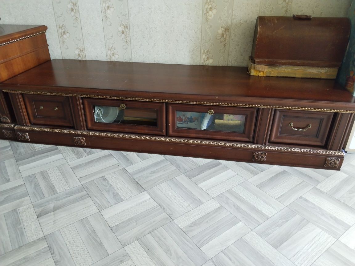 Продаются тумбы итальянские
