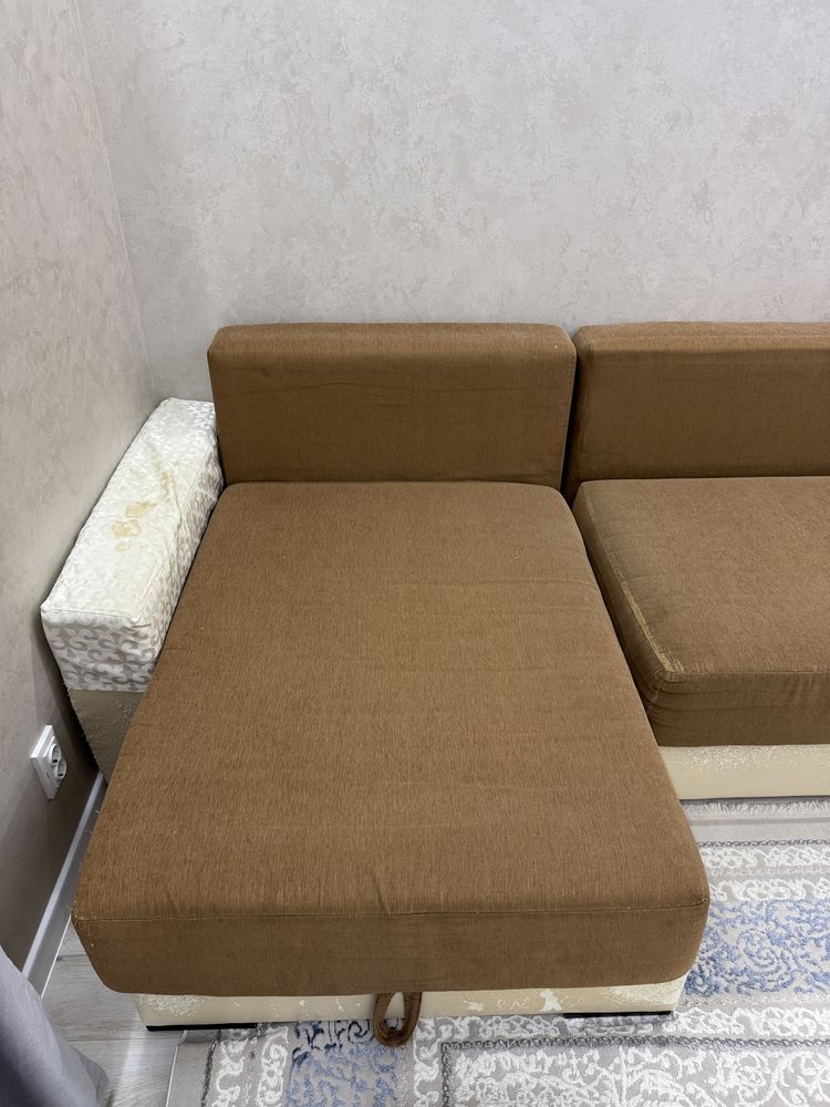 Продается диван.