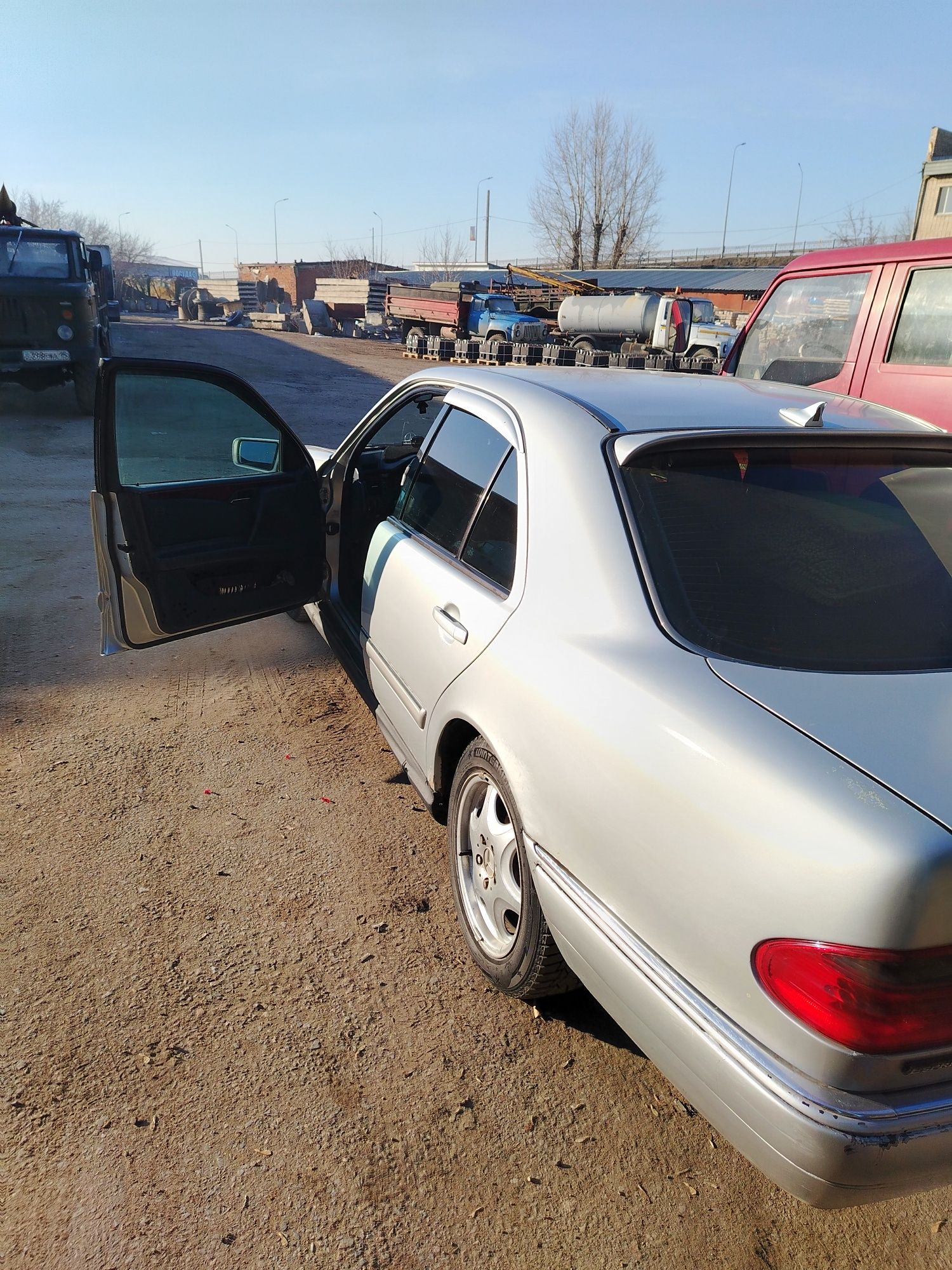 Мерседес w210 e230