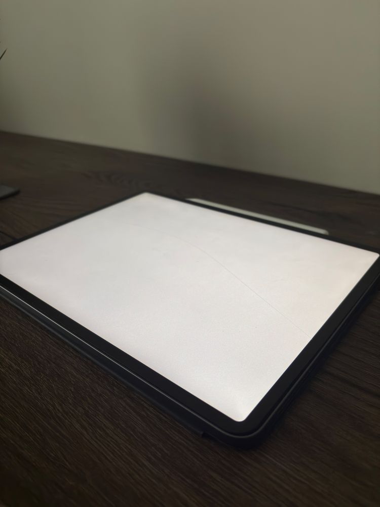 СРОЧНО iPad PRO 2020, 12.9, 128 gb есть apple pencil и folio