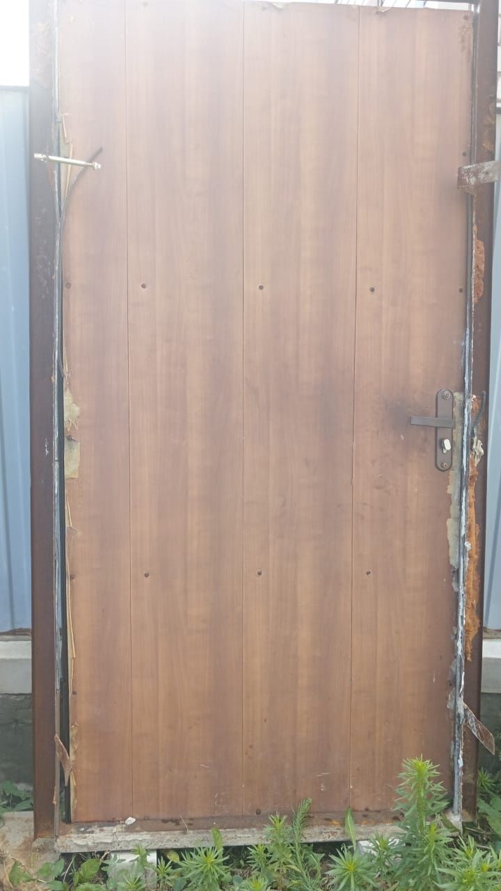 Продам железные двери