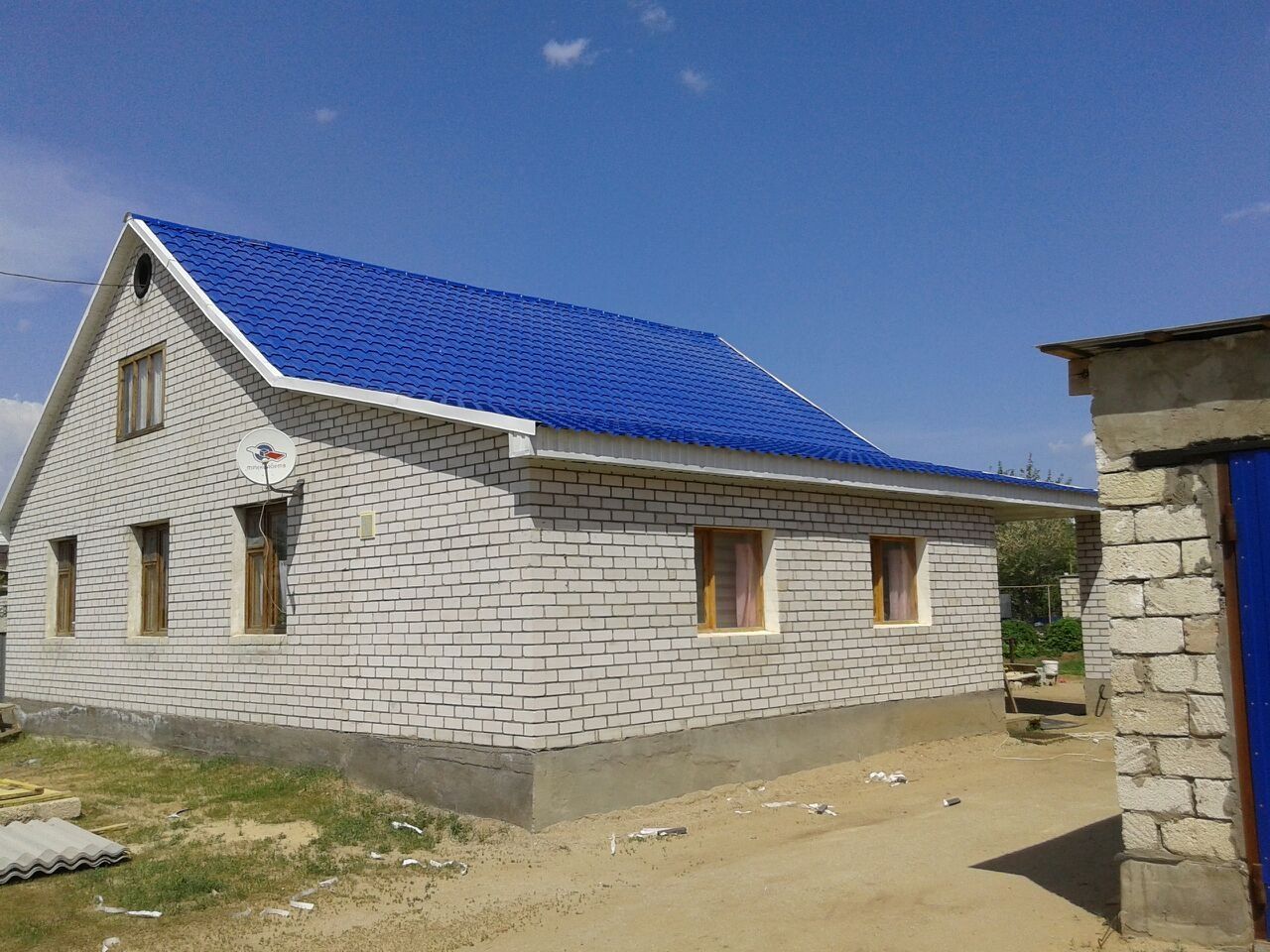 Кровельные работы, фасадные работы ремонт крыши, установка снегозадерж