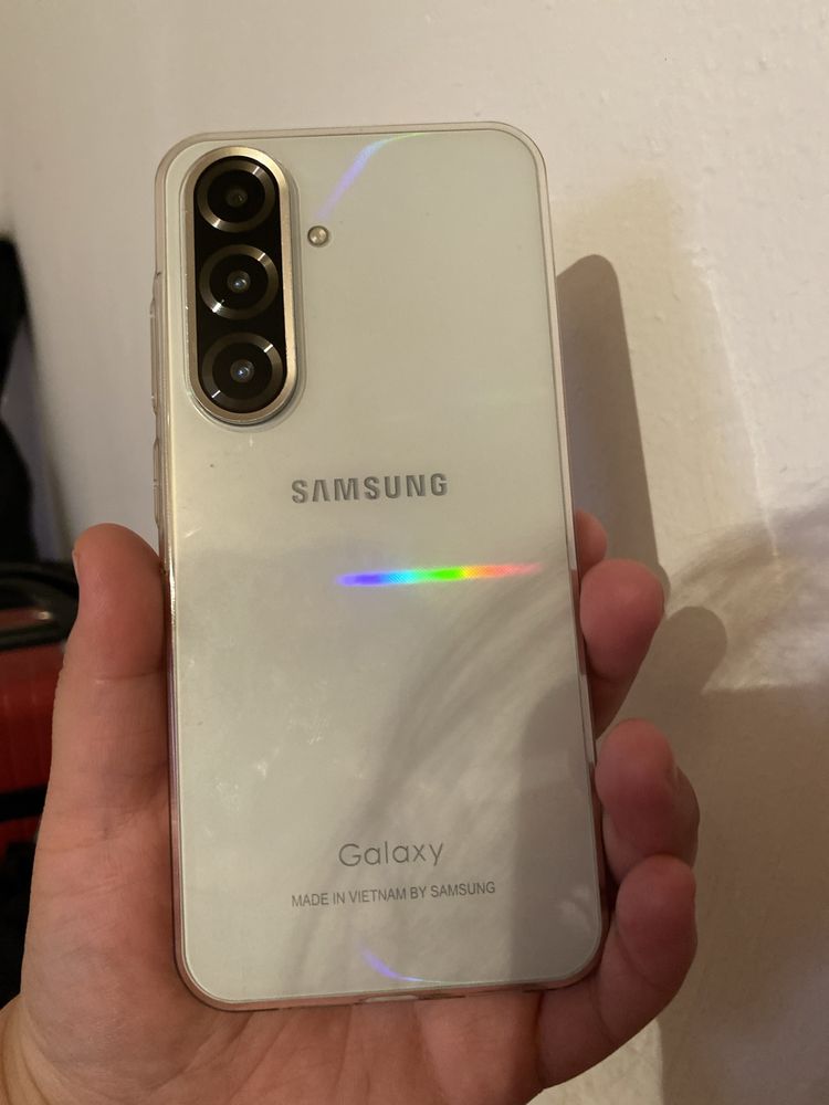 Samsung Galaxy 36