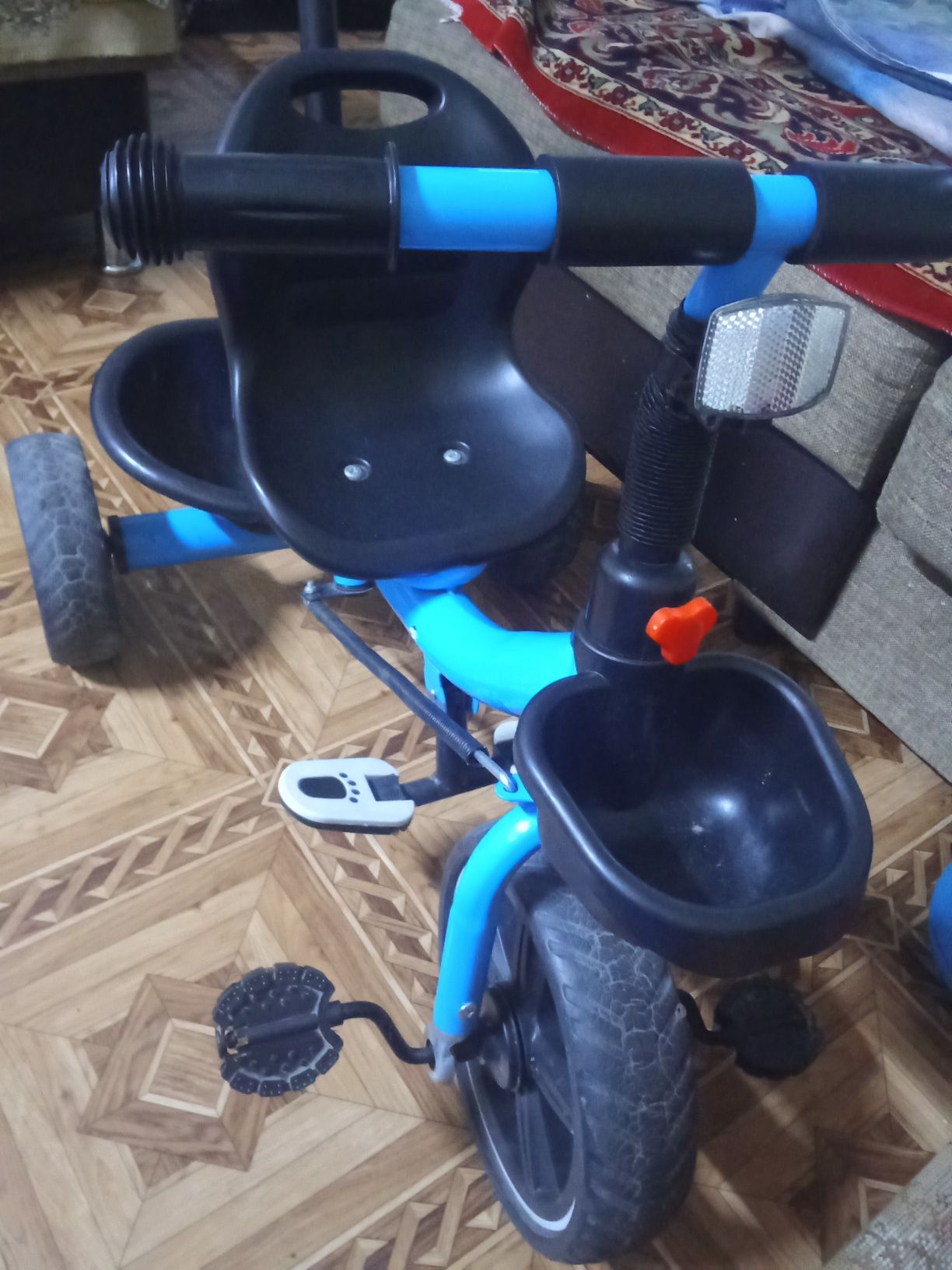 Велосипед с ручкой