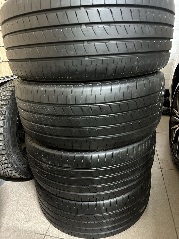 Шины Bridgestone летние .Состояние без износа.