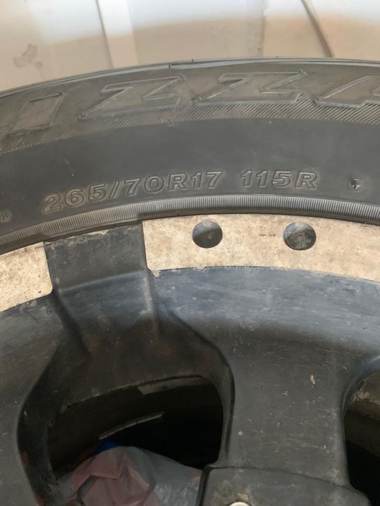 265/70/R17 Bridgesctone продается