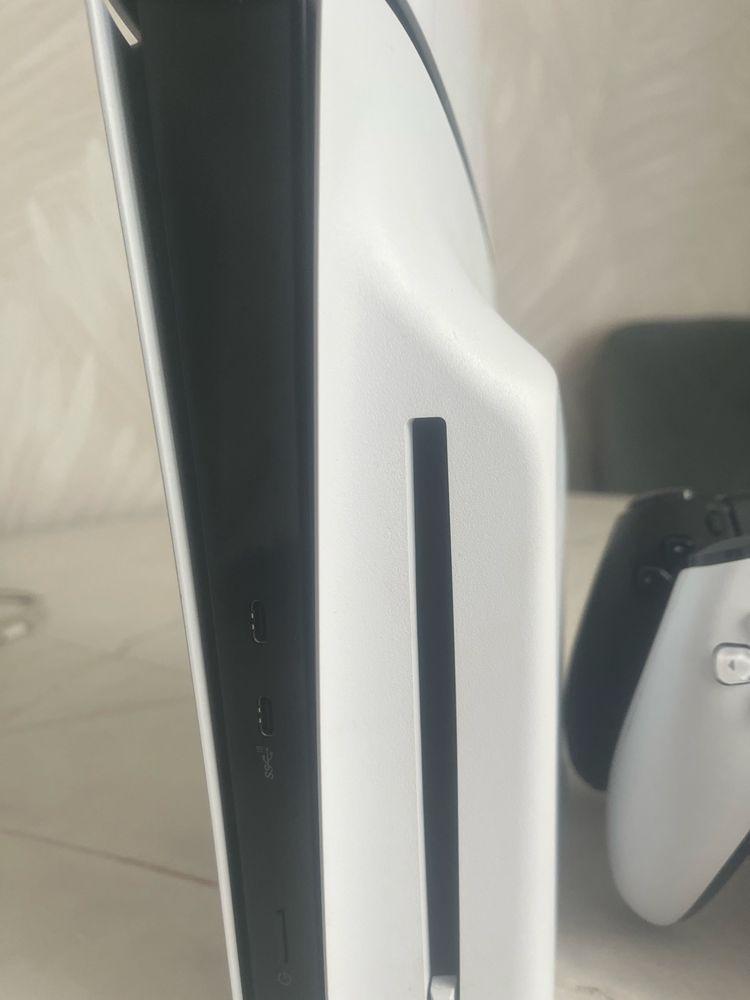 Продам PS5 срочно