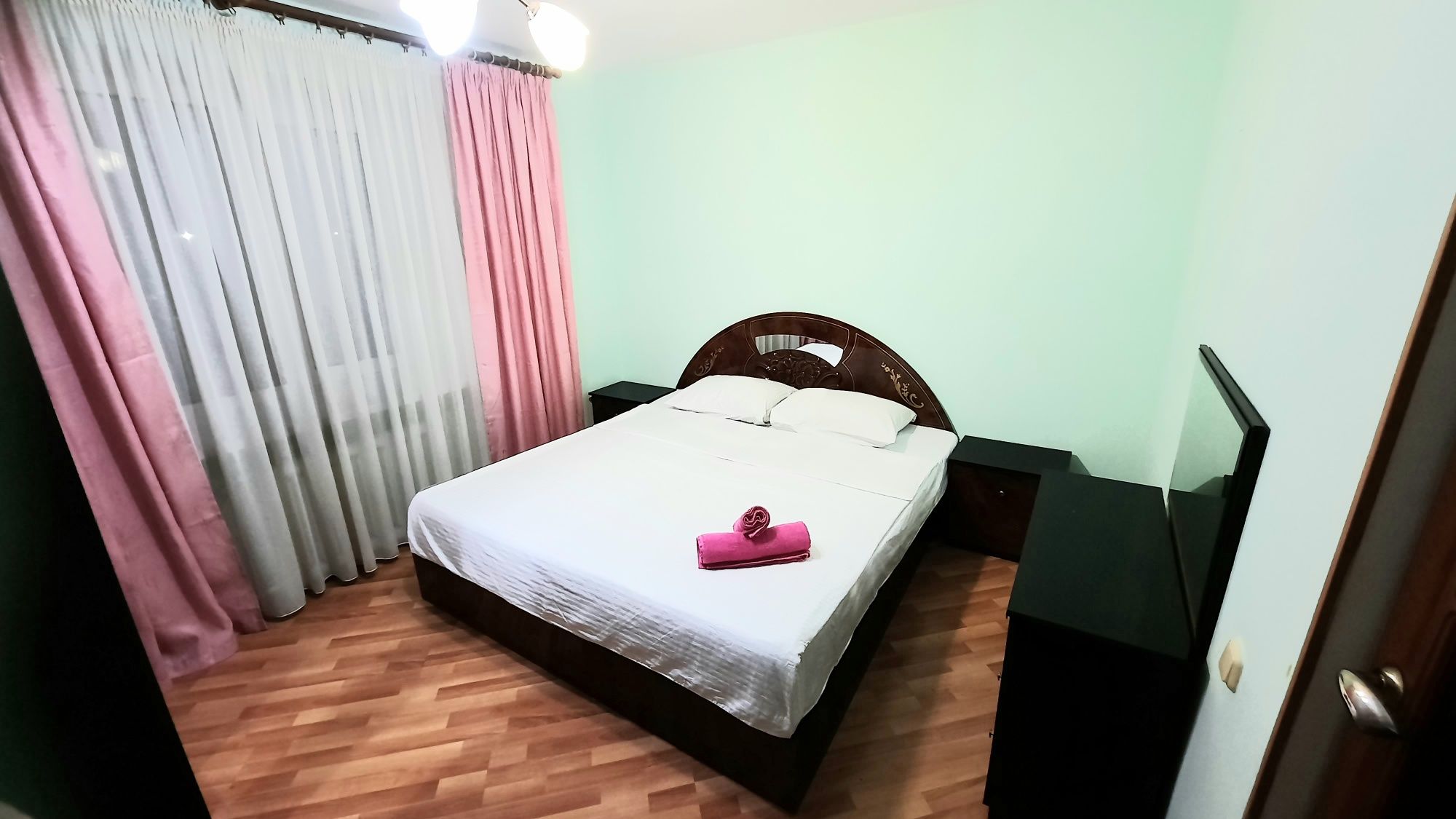 Сдам 3 квартиру посуточно улице Акана Сэре 90А