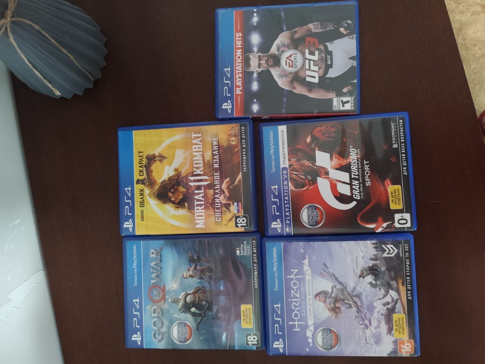 PS 4 в отличном состоянии