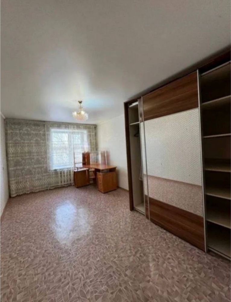 Продам трех комнатную квартиру Абылай ханна 18