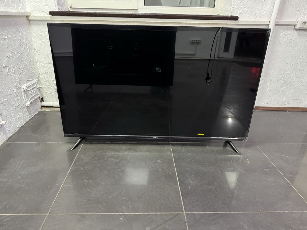 Продам телефизор LG 49 диагональ (оригинал)