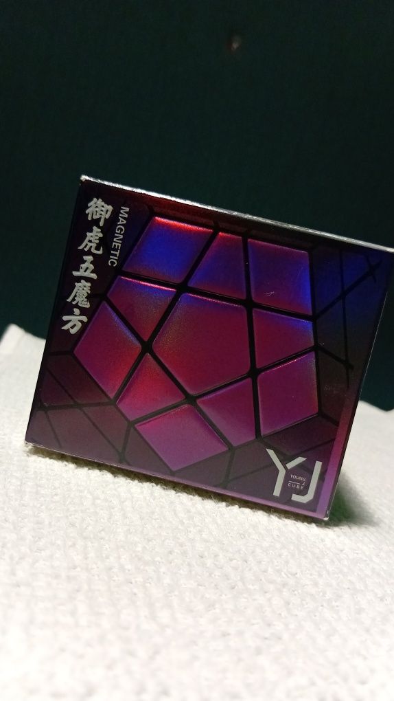 Кубик Рубика Мегаминкс YJ Megaminx YuHu V2 M |Состояние Отличное