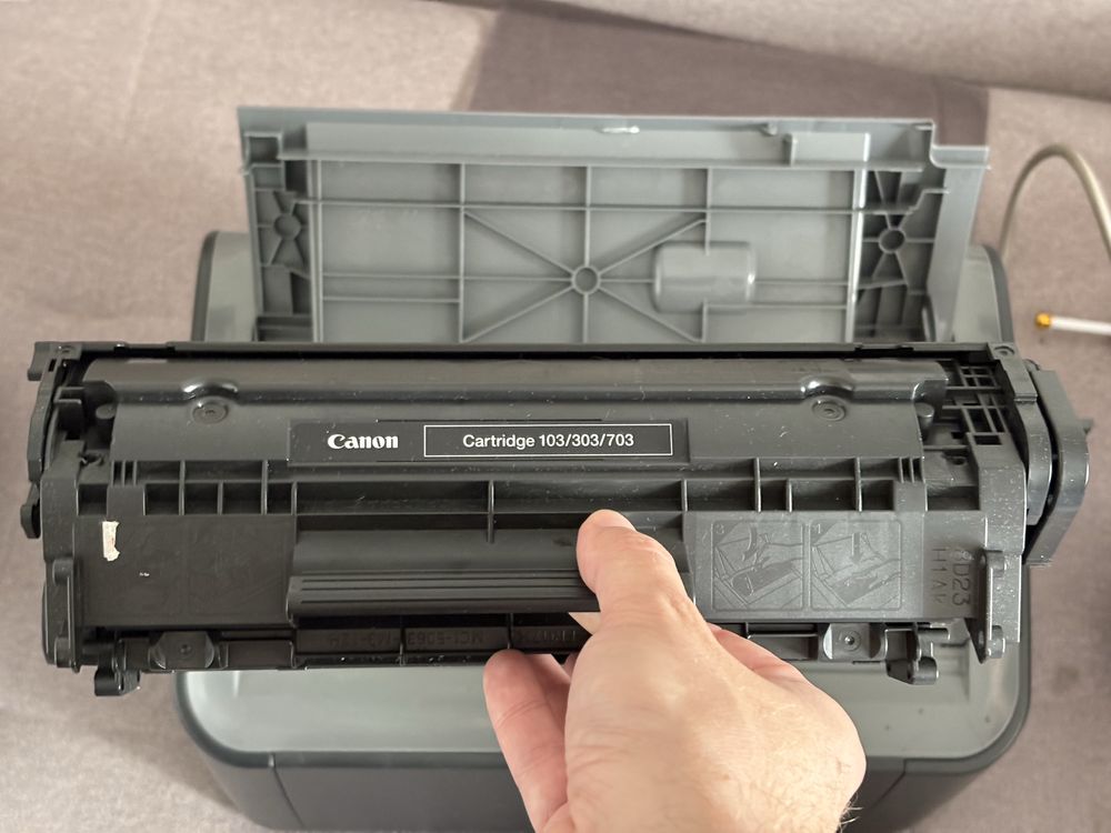 Продам принтер лазерный ч/б canon