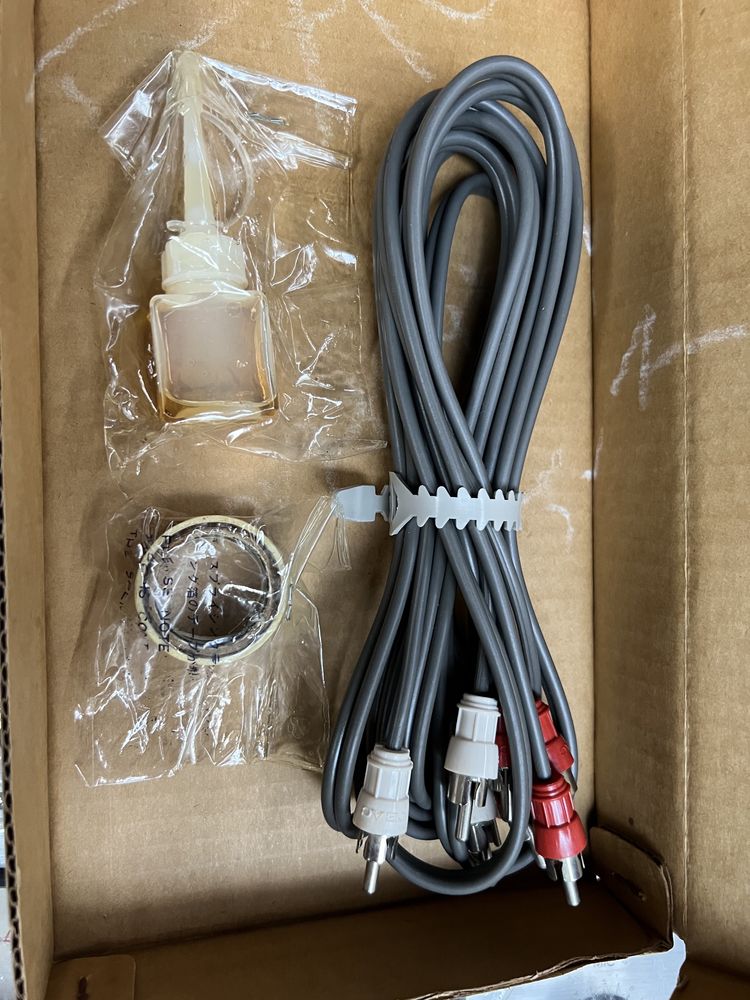 Продам новый TEAC