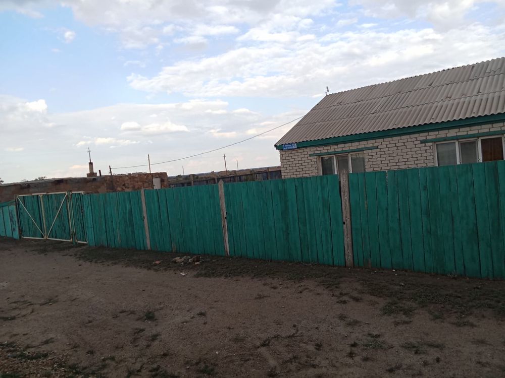 Павлодар қаласы май ауданы Ақжар ауылында уй сатылады