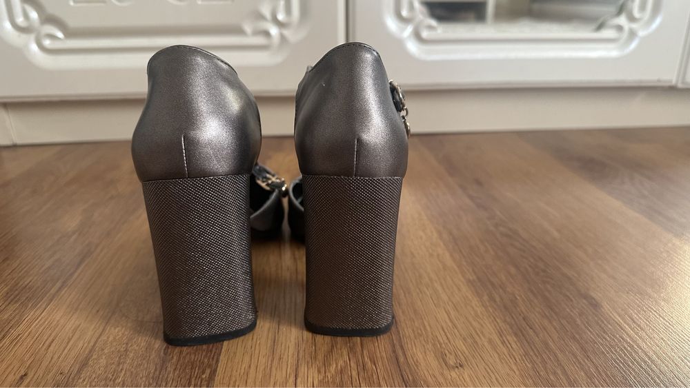 Босоножки летние