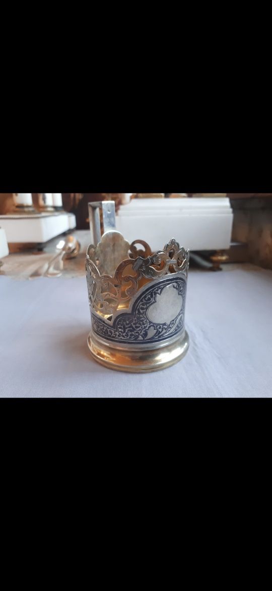 Серебряный подстаканник.