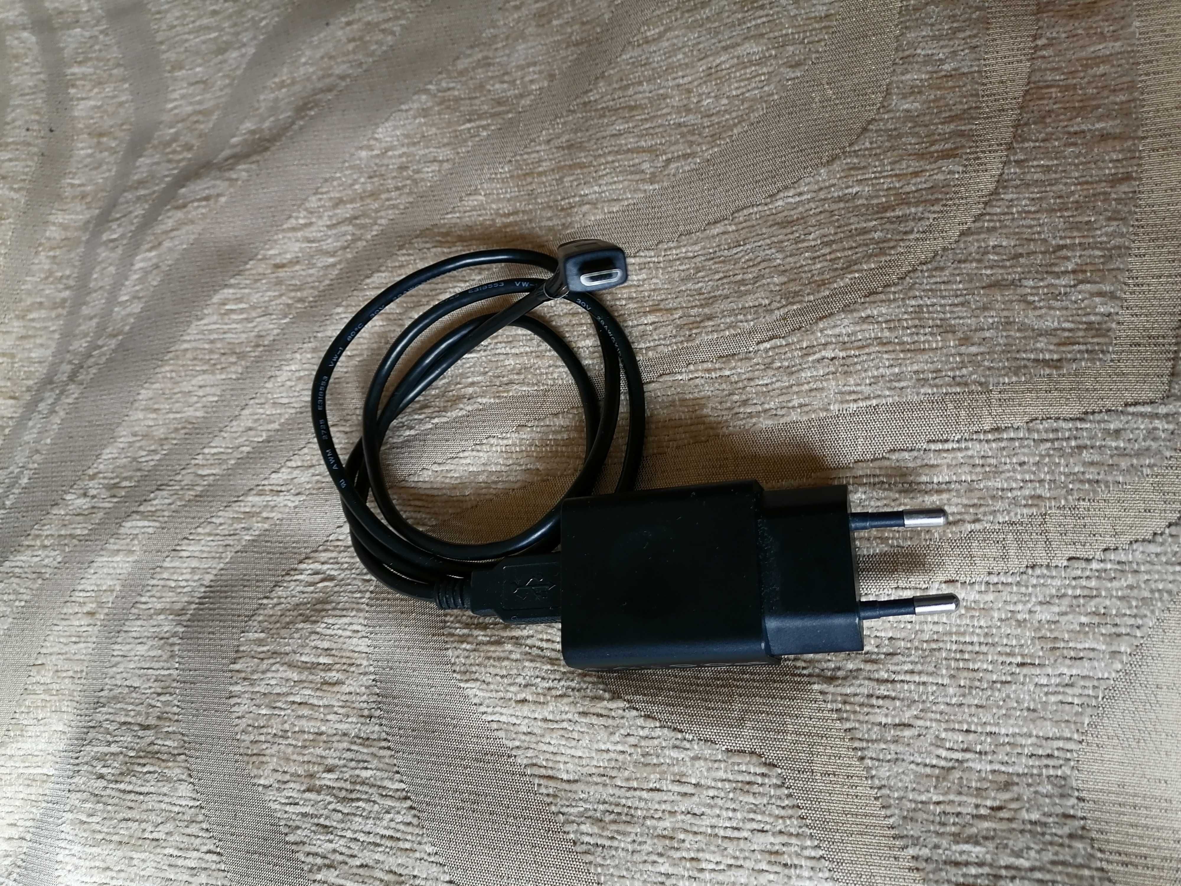 Заводская зарядка стандарта micro usb LENOVO A536