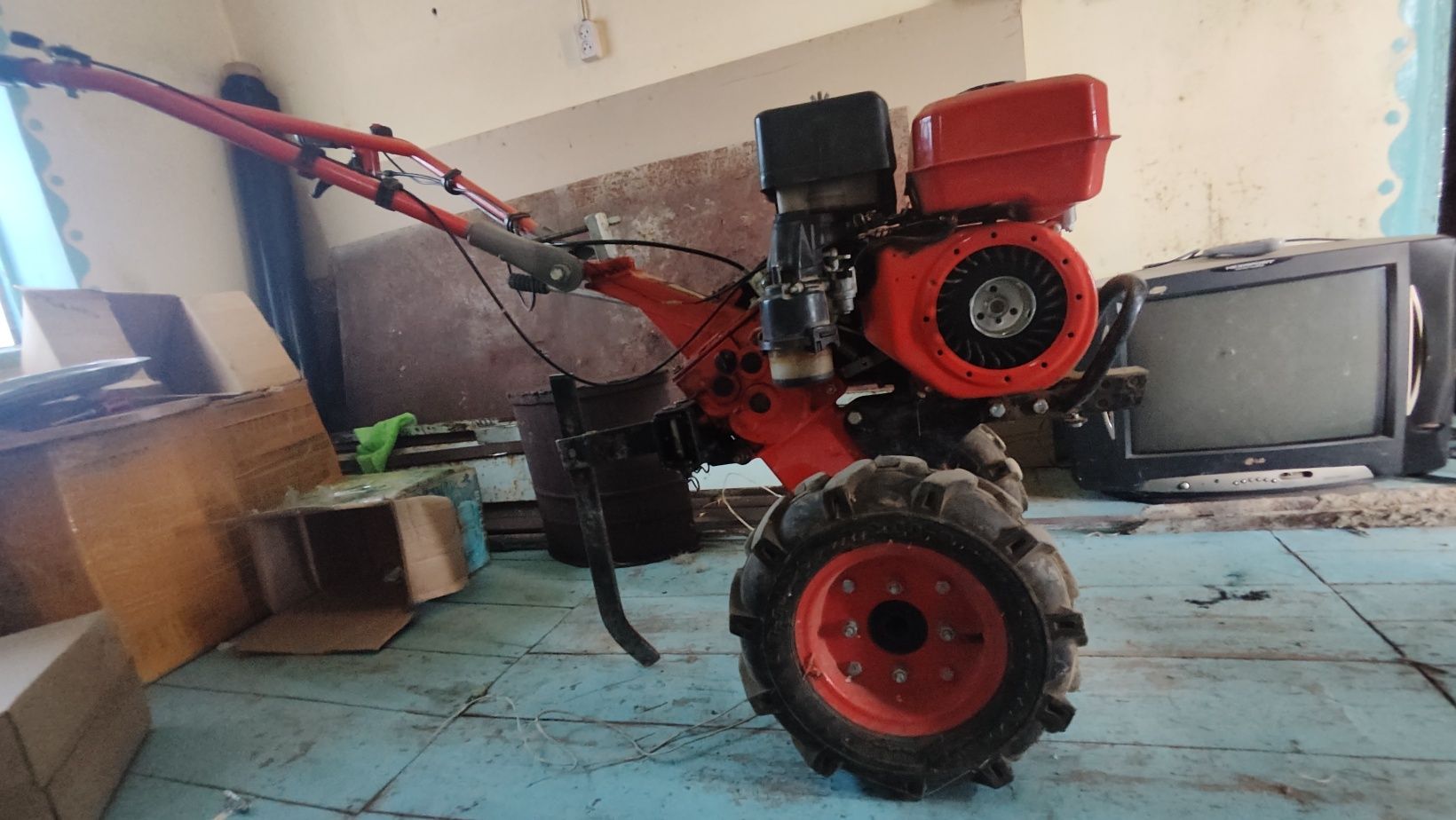 Продам культиватор