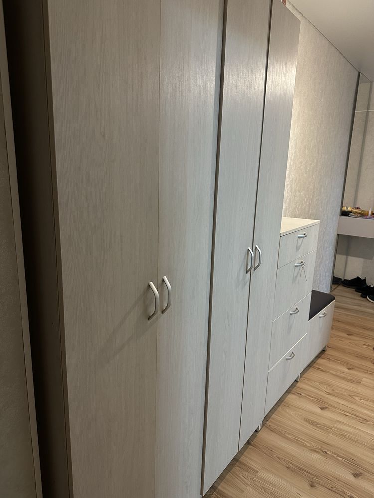 Продам прихожую в хорошем состоянии.
