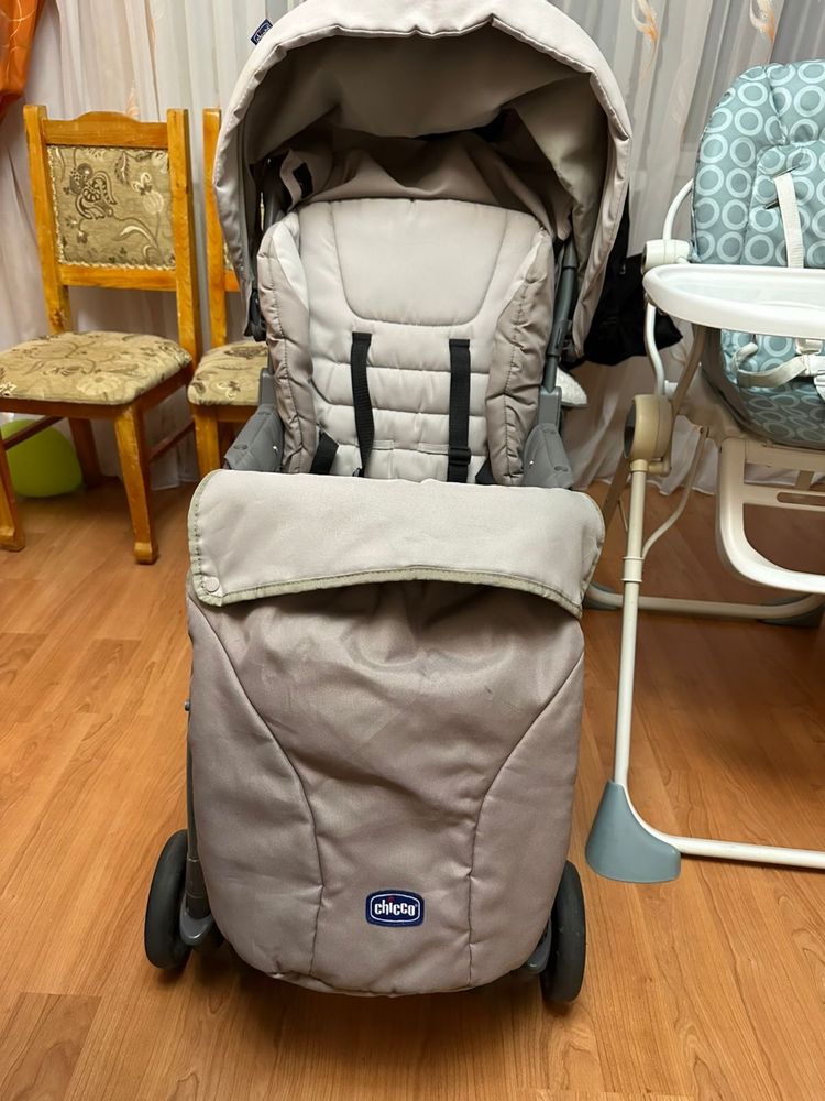 Коляска chicco. В отличном сотоянии