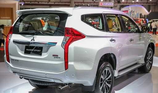 Задний спойлер Mitsubishi Pajero Sport 2016+