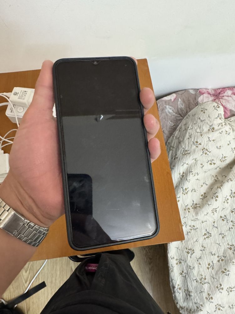 продается ITEL A70 256gb  в олтличном состояний