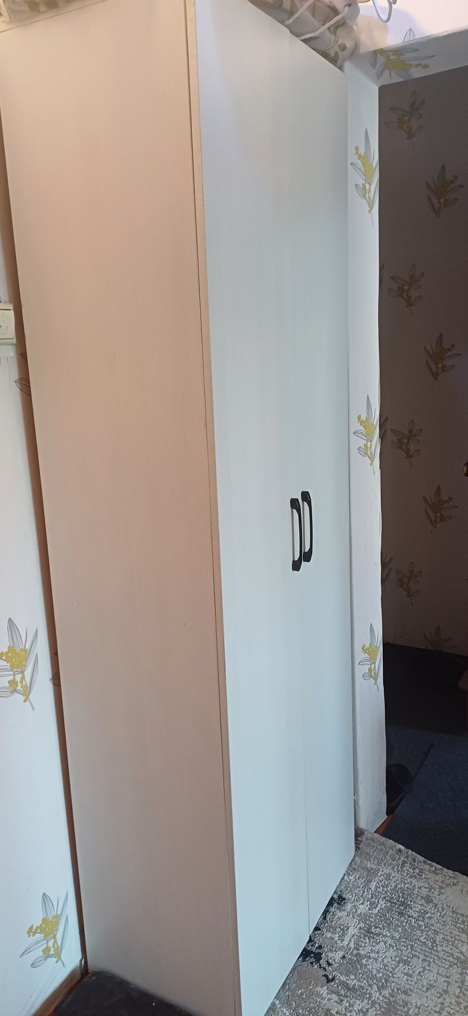 Продам шкаф в прихожую