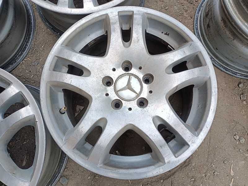 Продам оригинальные легкосплавные диски на автомашину Mercedes