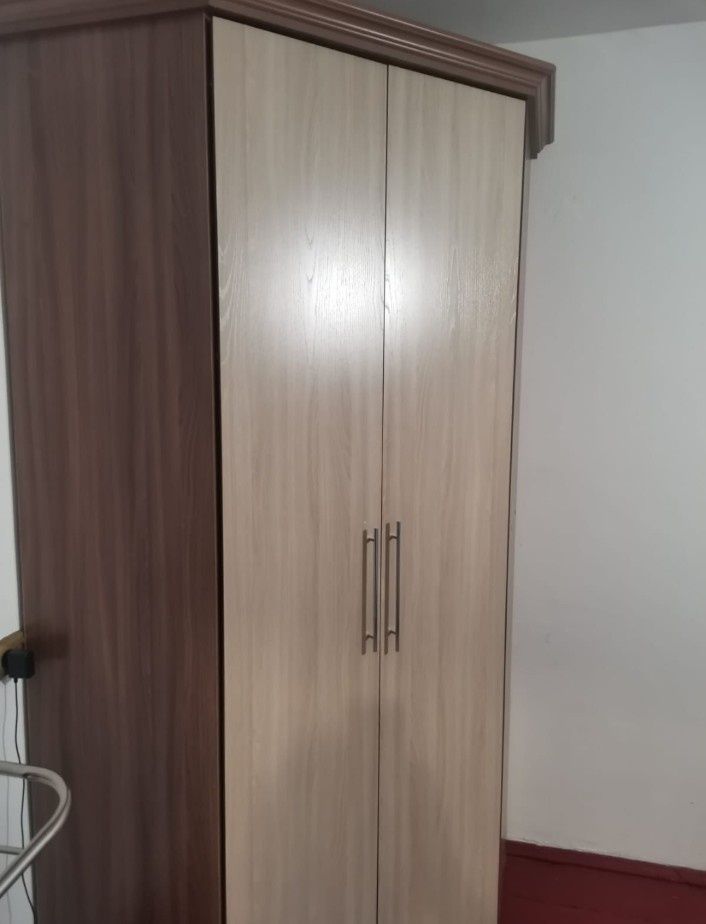Продам новый шкаф угловой