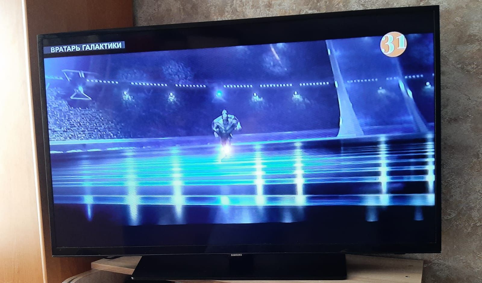 Продам LED телевизоров Samsung ue40h4200ak