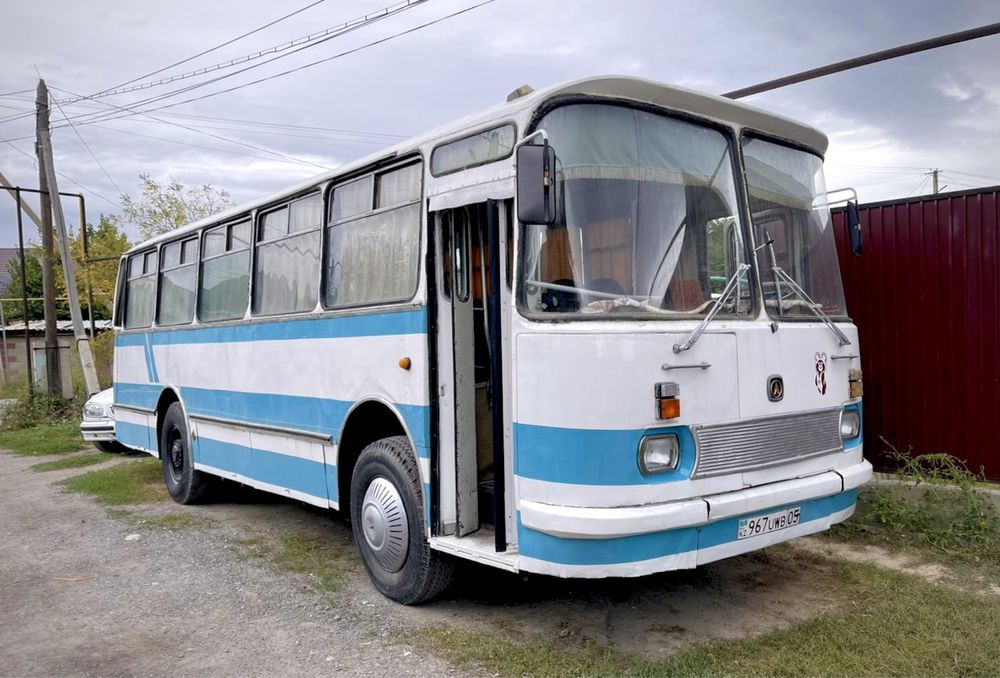 Ретро автобус ЛАЗ 695 СССР советский ретро авто