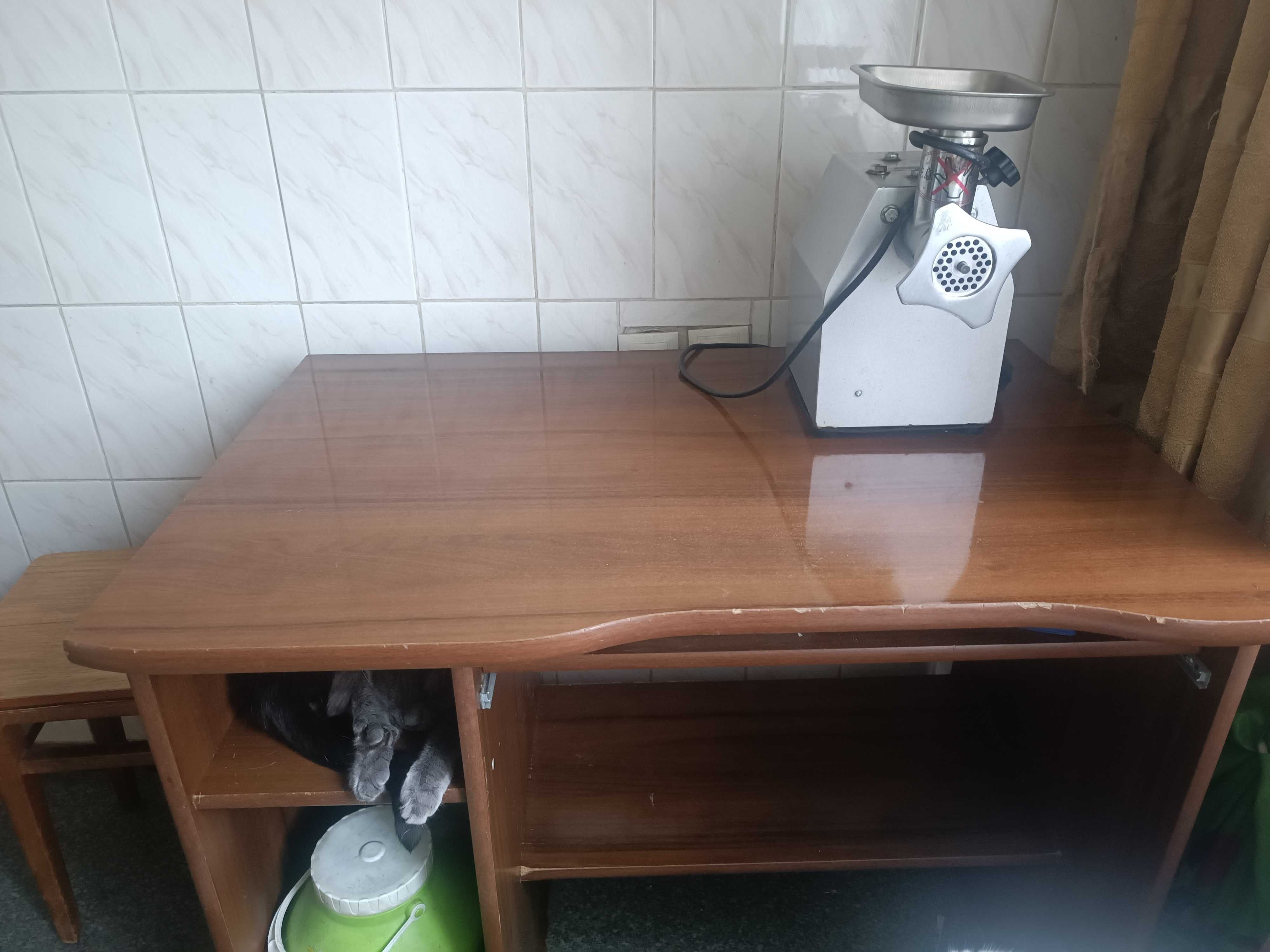 Мебель отдам бесплатно
