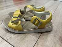 Сандалики для девочки Clarks