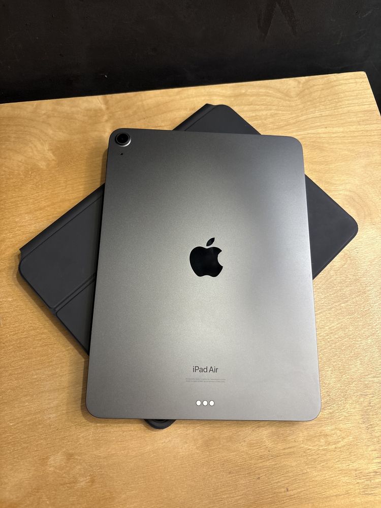 Apple iPad Air 10.9" 2022 64Gb Space Gray