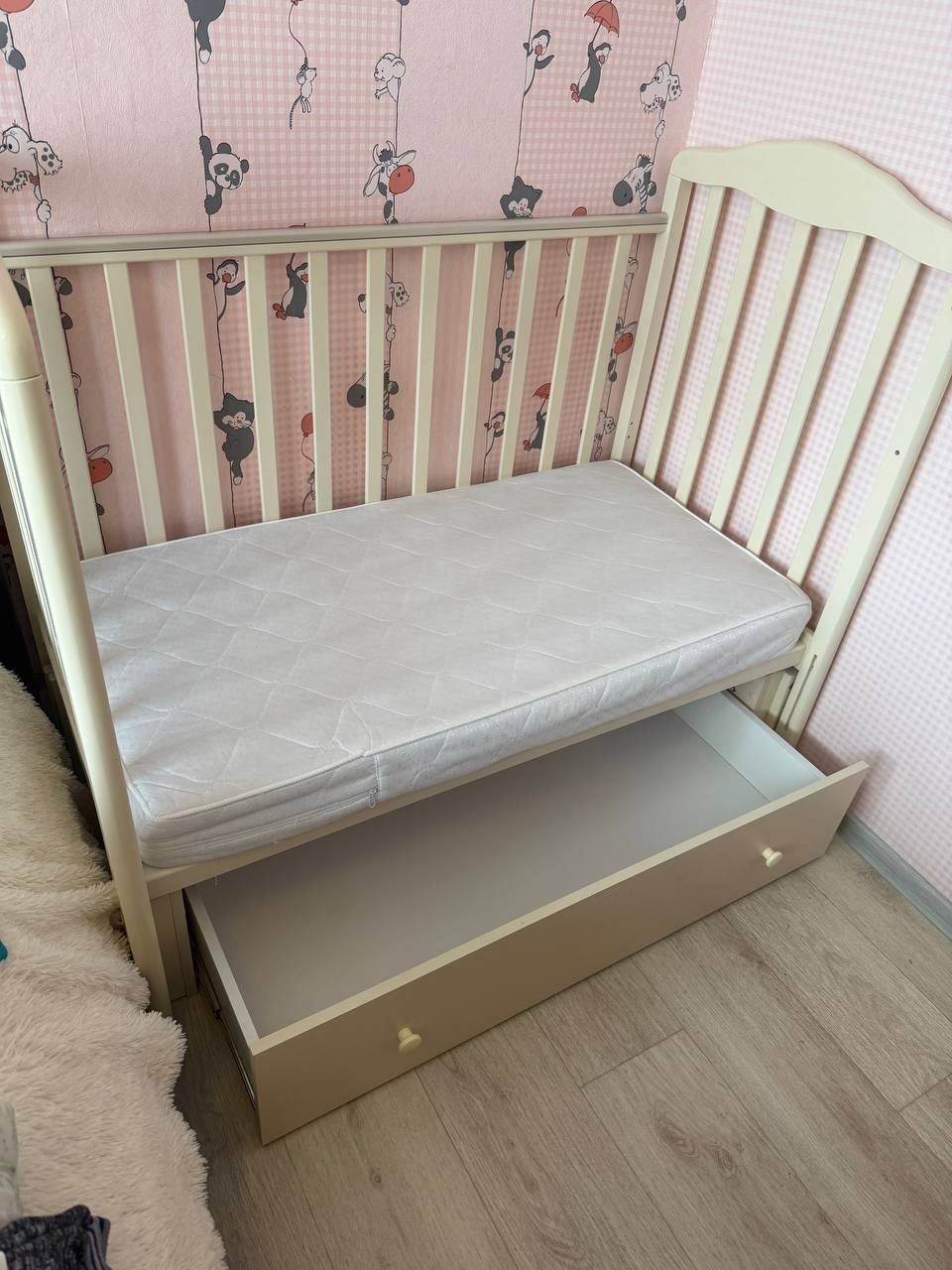 Продам детскую кроватку