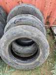 Продам б/у резину 265/70 R19.5