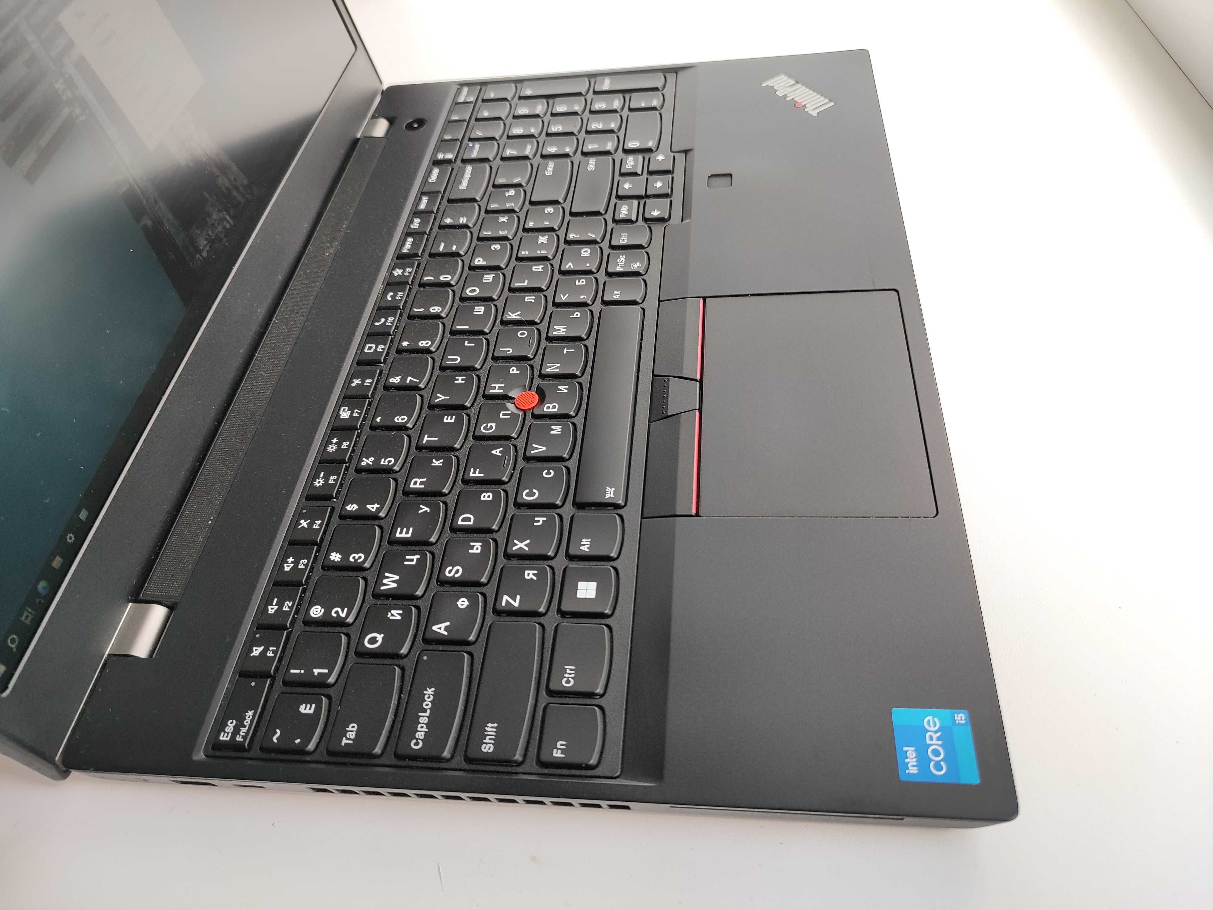 Lenovo ThinkPad T15P Gen 2/i5-11400H/8/1000/FHD/IPS