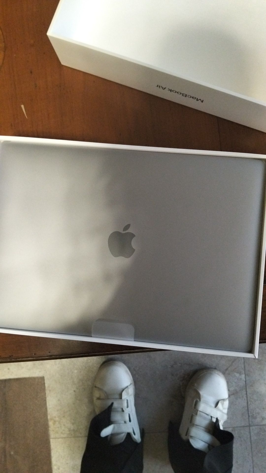 Makbook air 13 продам новый