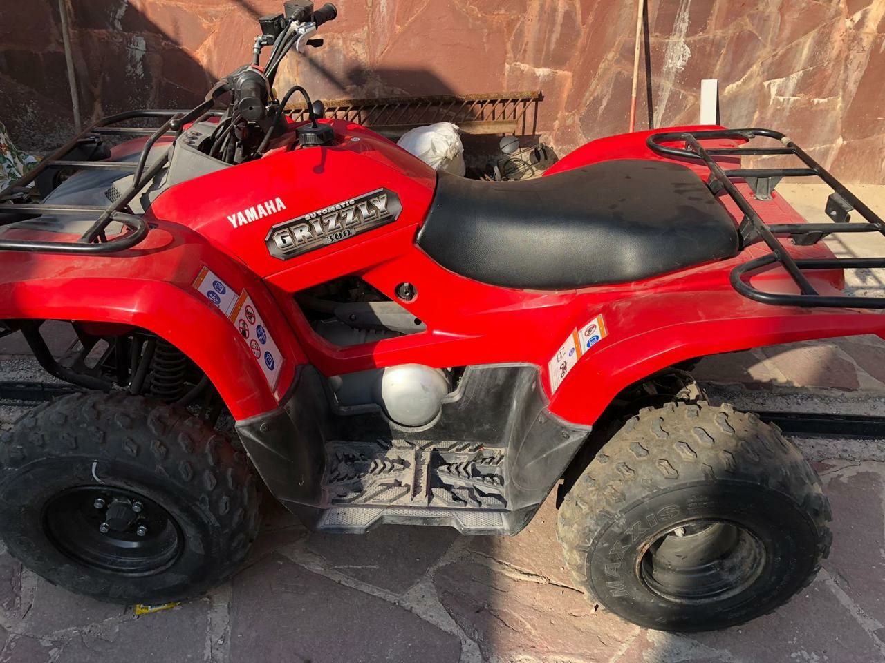 Продам квадроцикл Yamaha Grizzly 300