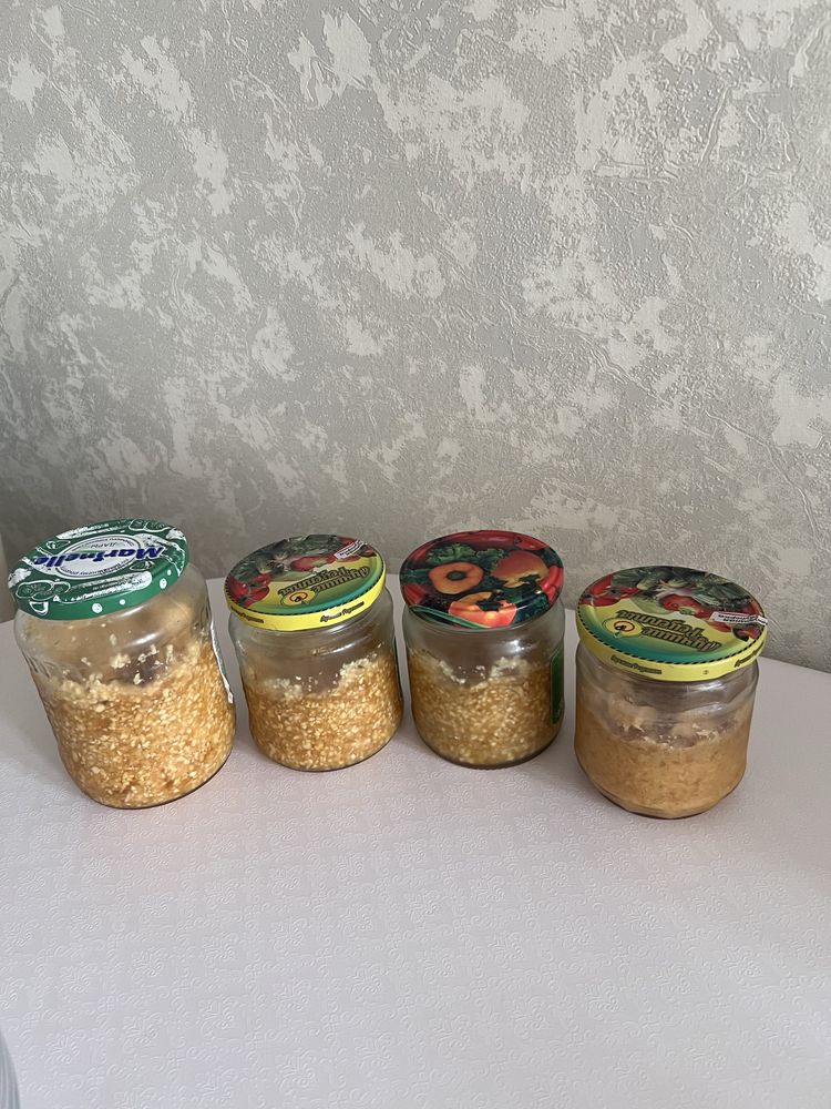 Продаю хрен с медом и чесноком