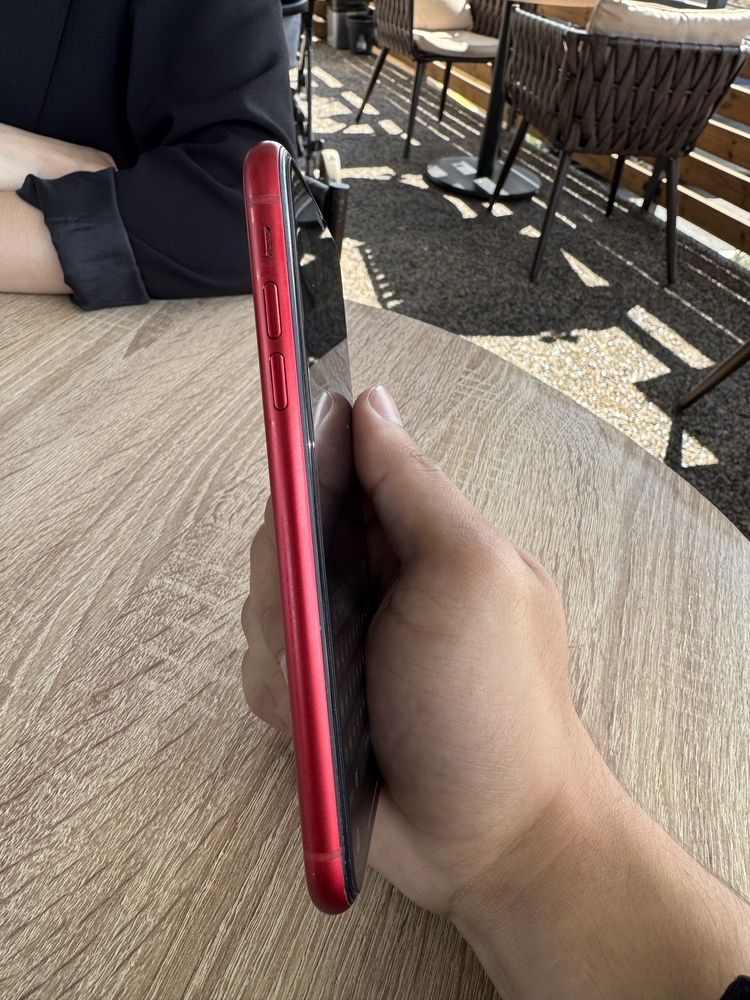 Продам Айфон xr 128gb