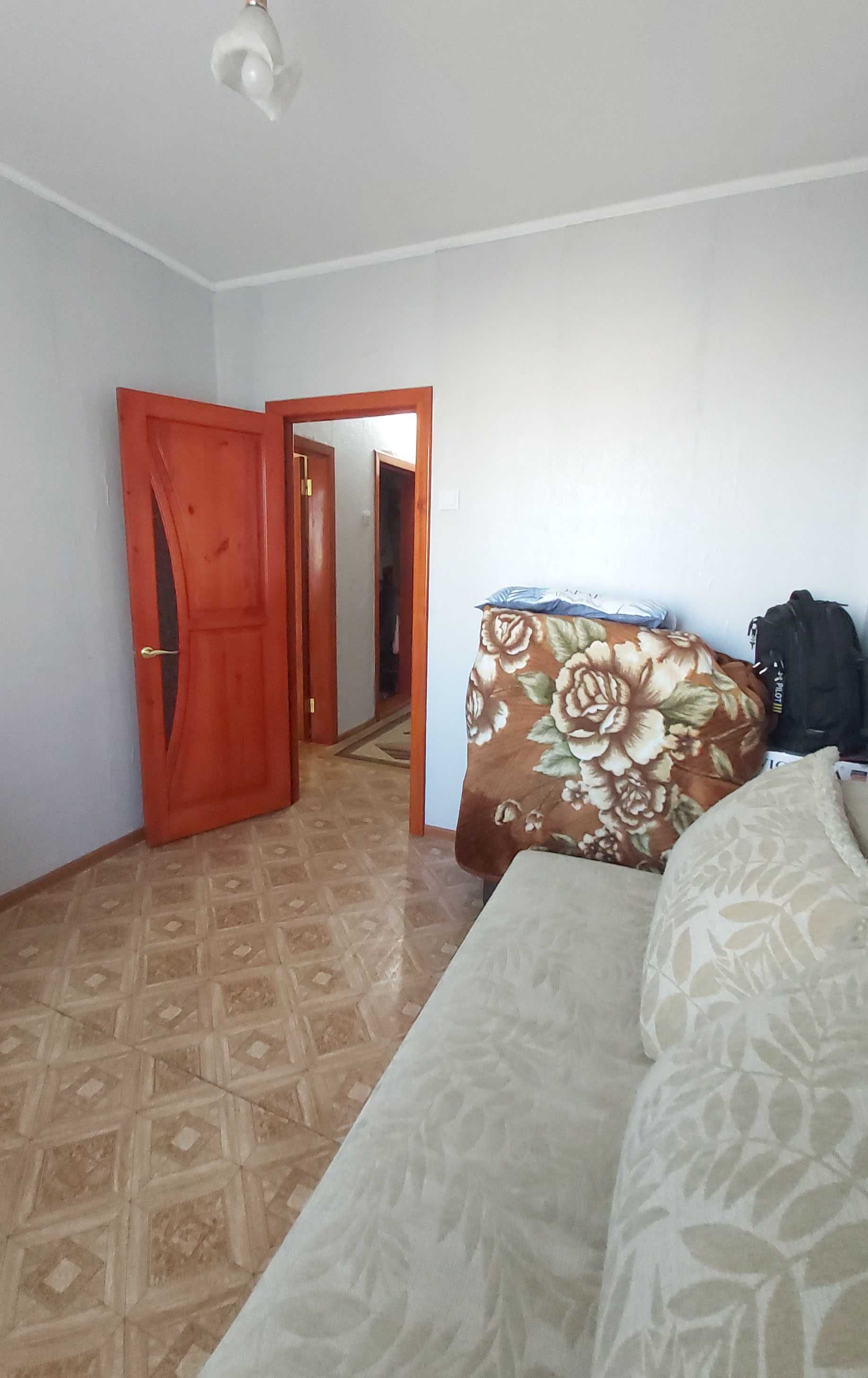 Продам 3-х комн. квартиру улучшенной планировки по пр.Шахтёров