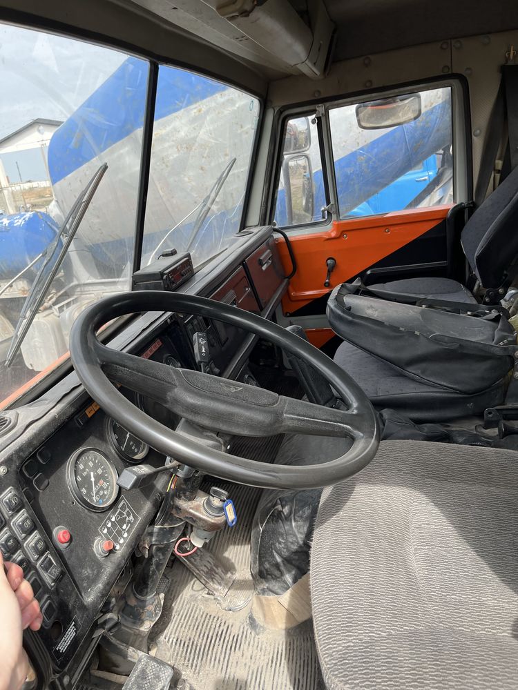 Продам миксер на базе KAMAZ
