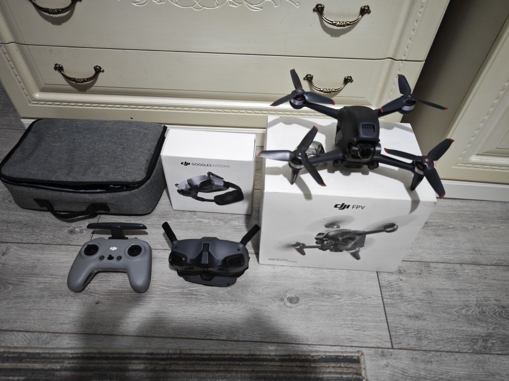 Дрон DJI FPV
возм