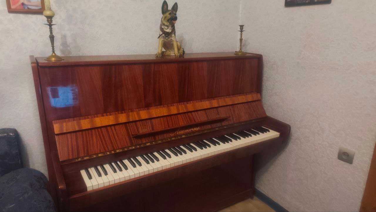 Фортепиано Ласточка