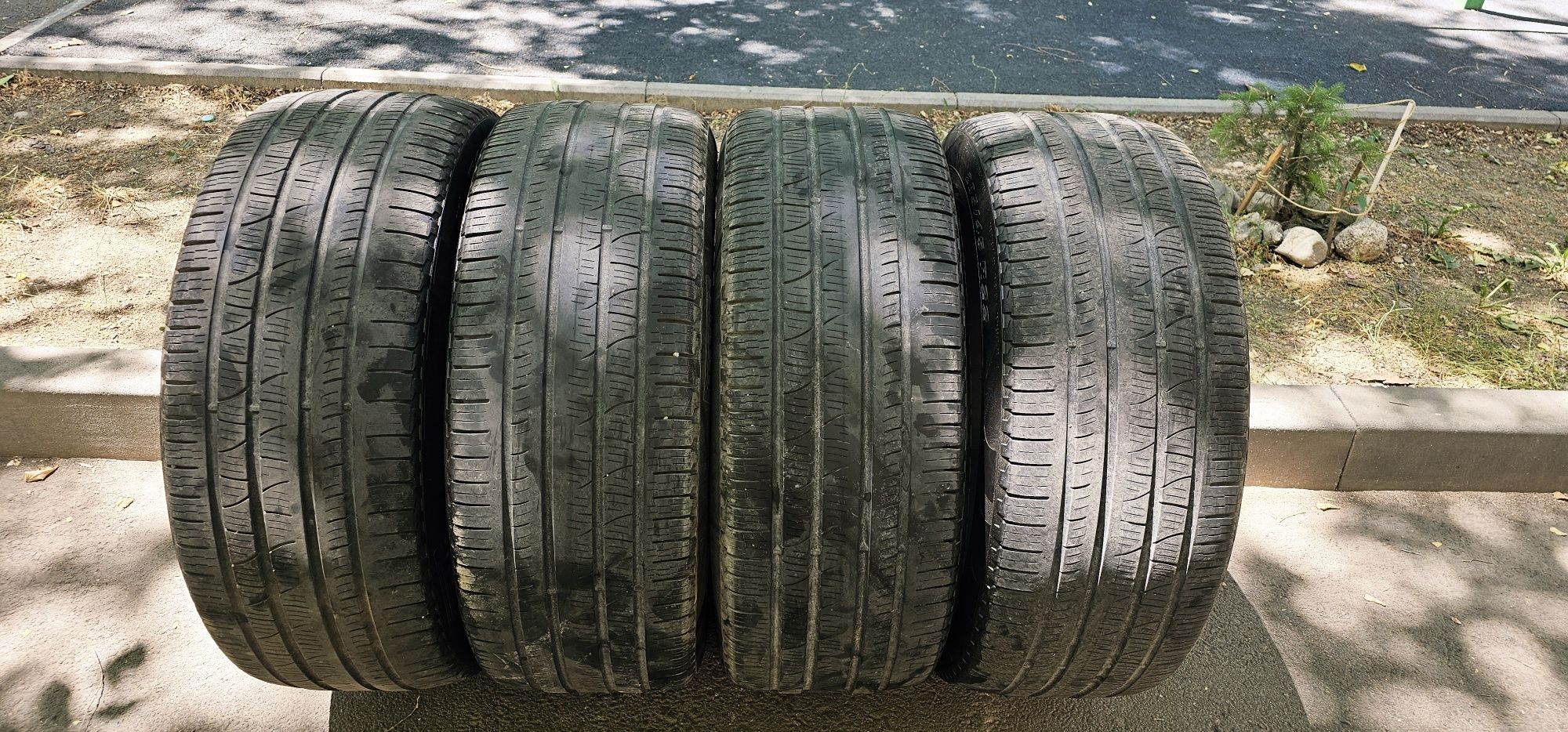 Шины 285/45/22 Pirelli