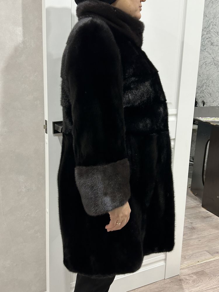 Продам норковую шубу
