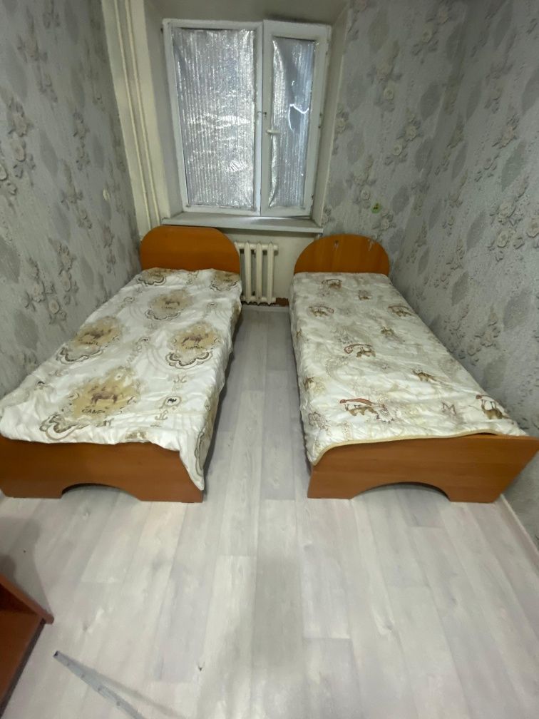 2 кровать,шкаф,рабочий стол