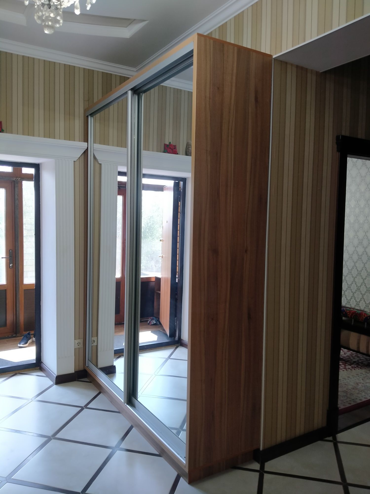 Продам шкаф раздвижной